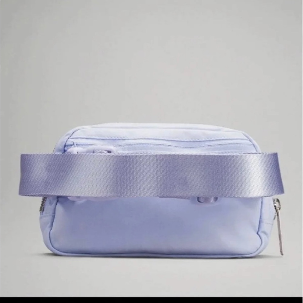 Lululemon Everywhere Belt Bag